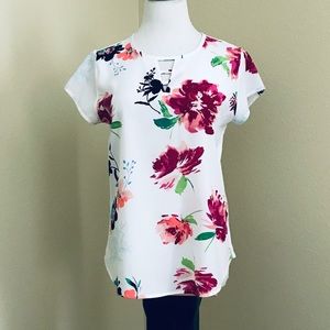 Van Heusen Floral blouse with keyhole neckline 🌸